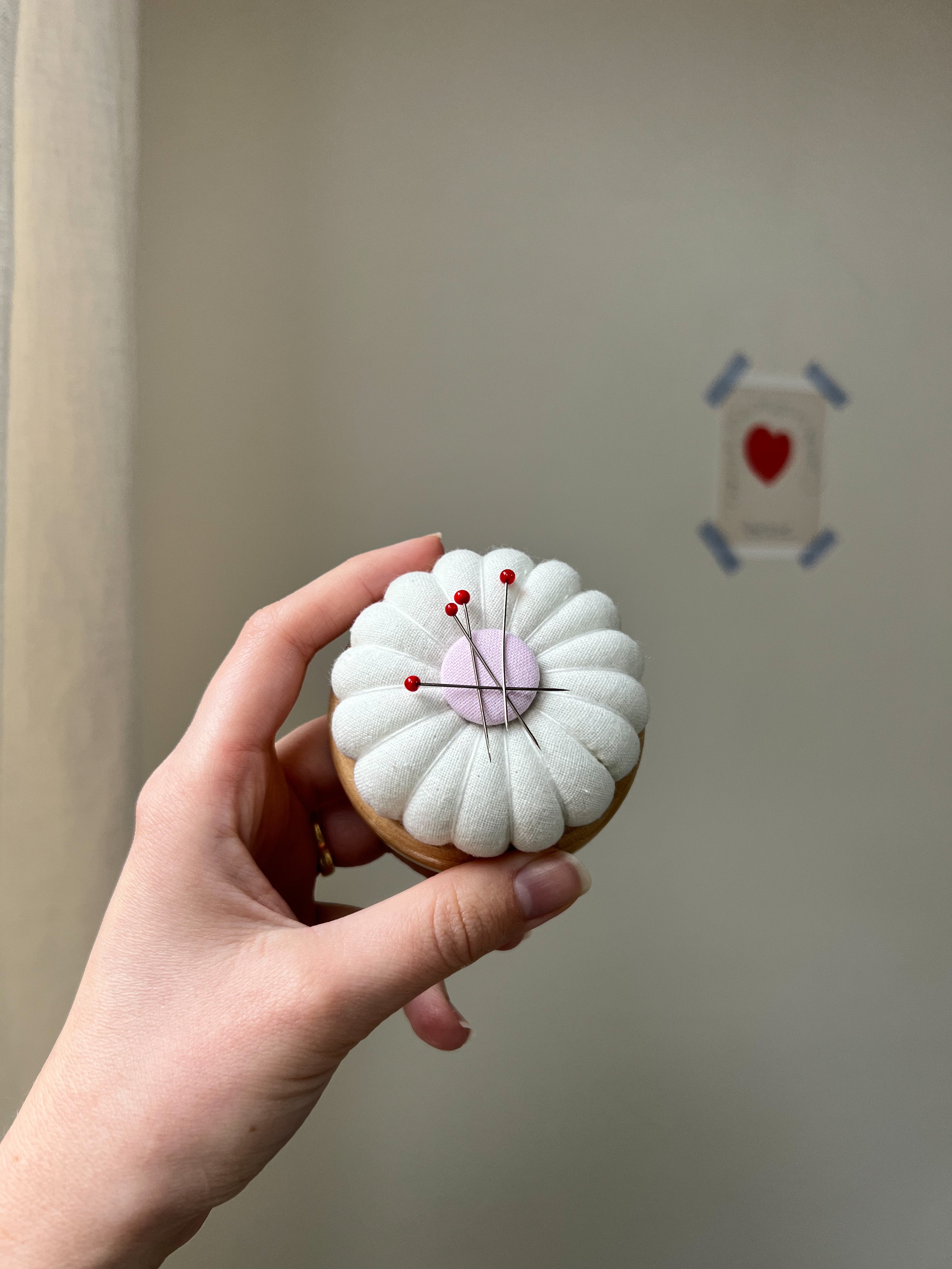 Flower Pin Cushion (with 5 magnets)